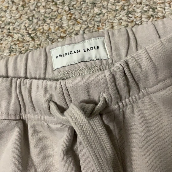 ❤️ American Eagle Icon Joggers - Picture 2 of 8